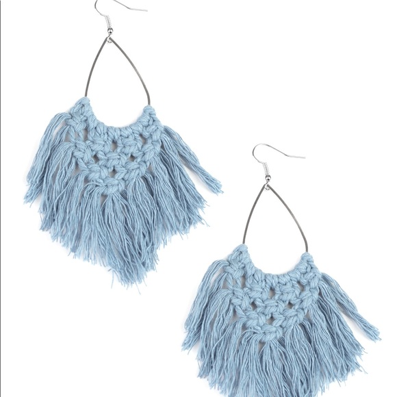 Blue woven earrings - Picture 2 of 3